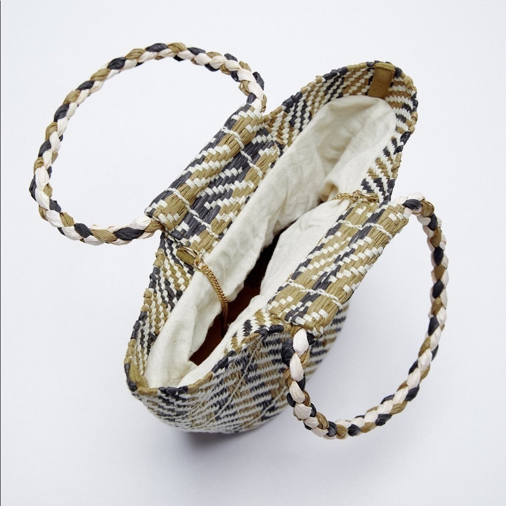 NWOT. Zara Natural Green Woven Crossbody Basket Bag with Top Handle. - Picture 4 of 13